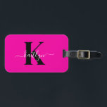 Modern Hot Pink Black Script Monogram Gepäckanhänger<br><div class="desc">Dieses einfache, elegante, rosa Gepäckanhänger mit Ihrem Vornamen in einem trendigen Schriftart in Weiß tippt über Ihren ersten Start in einem modernen Mütze-Schriftart in Schwarz auf der einen Seite und eine Folie in der Karte für Ihren Namen, Adresse und Telefonnummer auf der anderen Seite würde auf Ihren Koffern fabelhaft aussehen....</div>