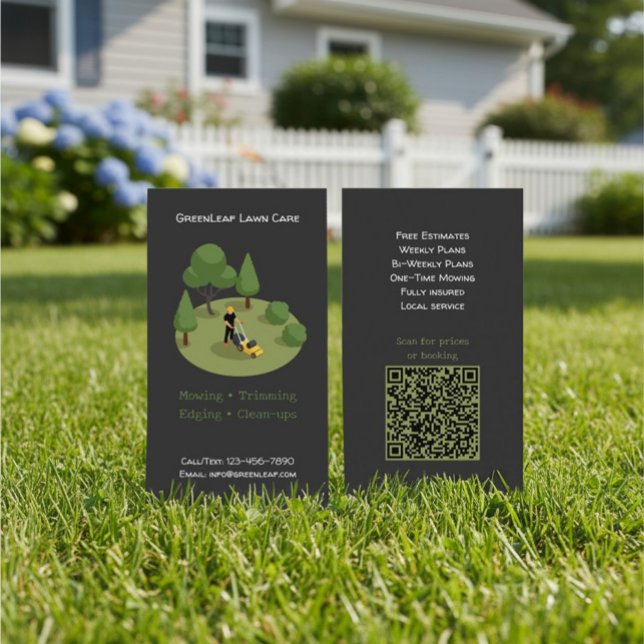 Modern Lawn Mowing Service Business Card with QR  Visitenkarte (Von Creator hochgeladen)
