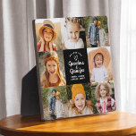 Modern Liebe You Oma Opa Instagram Foto Fotoplatte<br><div class="desc">Die moderne Liebe You Oma Grandpa Instagram Foto Plaque ist ein herzliches und zeitgenössisches Mittel, um Ihre Wertschätzung für Ihre Großeltern zu zeigen. Diese elegante Plakette bietet eine stilvolle, auf Instagram inspiriert Collage aus Foto, in der Sie ausgewählte Momente mit Oma und Opa hochladen können. Die liebevolle Nachricht "Liebe Ihr...</div>