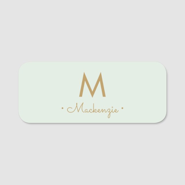 Modern Light Sage Green Gold Script Monogram Namensschild (Vorderseite)