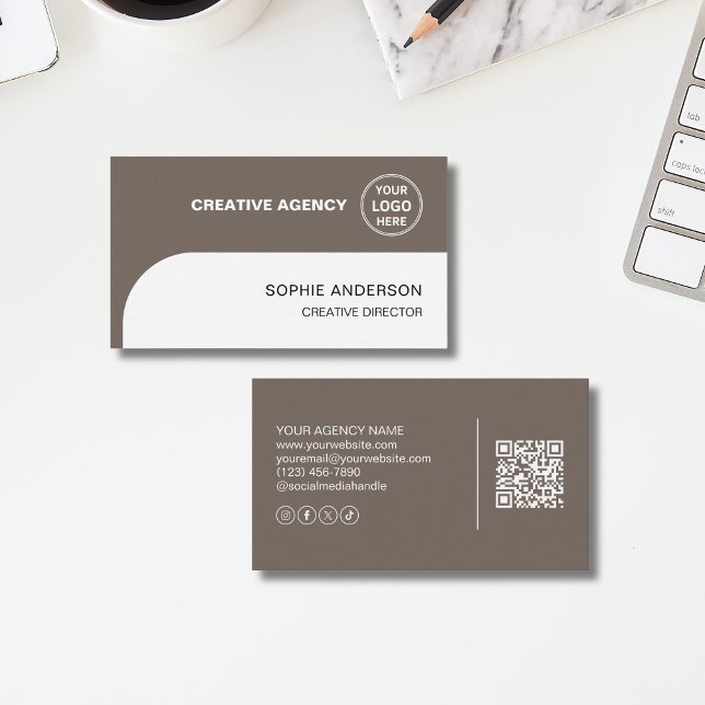 Modern Logo QR Creative Agency Taupe Visitenkarte (Modern Hair Stylist Salon Photo QR Business Card)