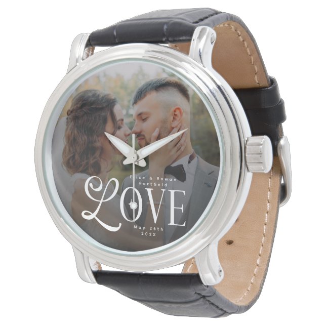 Modern Love Custom Wedding Photo Couples Monogram Armbanduhr (Schrägansicht)