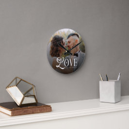 Modern Love Custom Wedding Photo Couples Monogram Runde Wanduhr