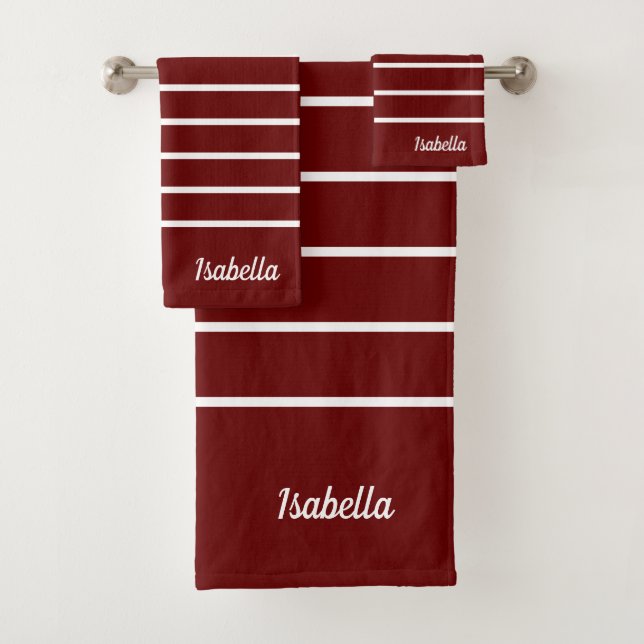 Modern Maroon Deep Red Name Script Strips Badhandtuch Set (Insitu)