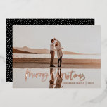 Modern minimal 1 Foto Schwarze Schrift Weihnachten Folien Feiertagskarte<br><div class="desc">Frohe Weihnachten moderne 1 Foto Weihnachtskarte. Modernes Schwarz-Weiß-Design für Ferien. Skripttext mit einem modernen Rand. Handgemalte Polka dot spotty backer. Ändern Sie die Hintergrundfarbe,  um sie anzupassen.</div>