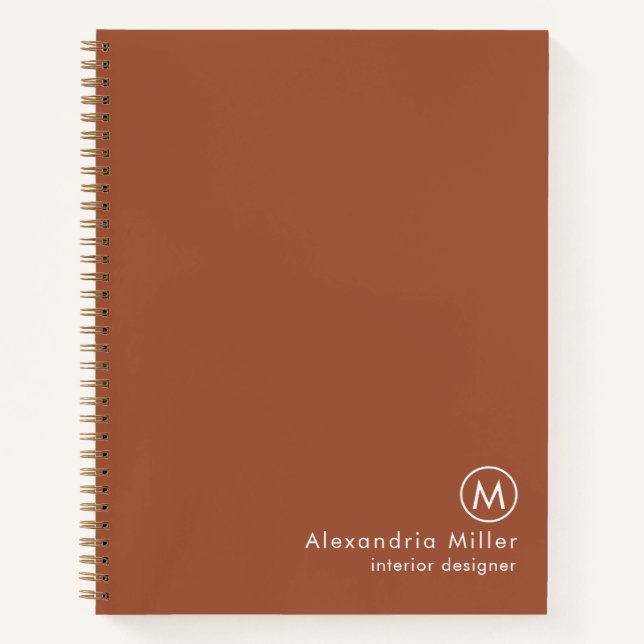 Modern Minimal Terracotta Monogram Notizbuch (Vorderseite)