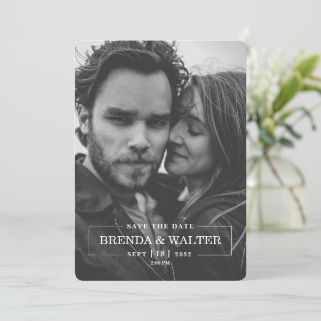 Modern Minimalist Black And White Photo Wedding  Einladung (Stehend Vorderseite)