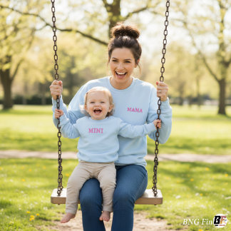 Modern Minimalist MAMA Embroidered Look Light Blue Besticktes Sweatshirt