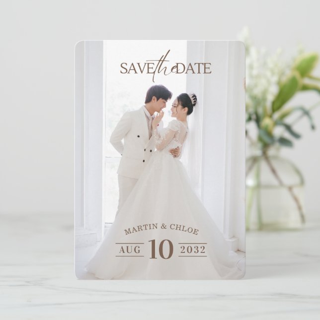 Modern Minimalist Romantic Script Photo Wedding  Einladung (Stehend Vorderseite)