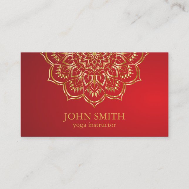 Modern Minimalistisch Red Gold Lotus Yoga Instruct Visitenkarte (Vorderseite)