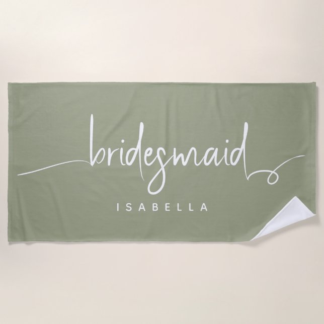 Modern Minimalistische Bridesmaid Script Sage Gree Strandtuch (Vorderseite)