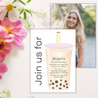 Modern Moderne leichte Creme Milk Boba Tea Geburts Einladung