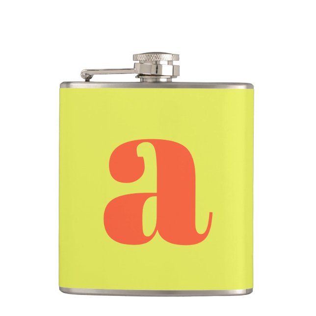 Modern Monogram Initial Letter Chartreuse Wedding Flachmann (Vorderseite)
