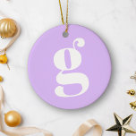 Modern Monogram Initial Letter Pastel Lavender Keramik Ornament<br><div class="desc">Niedlich modernes Monogramm mit dem ersten Buchstaben Ihrer Wahl,  in Pastelllavender lila.</div>