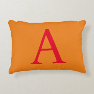 Modern Monogram Initial Letter Trendy Orange Red Dekokissen