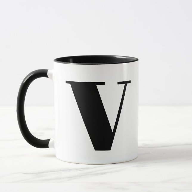 Modern Monogram Initial Letter V Black and White Tasse (Links)