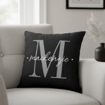Modern Monogram Minimal Black White Kissen<br><div class="desc">Add a touch of modern elegance to your home with this personalized monogram design featuring a large initial and name in script. Perfect for bedrooms,  living rooms,  or as a thoughtful custom gift for any stylish home. Created by Simply Farmhouse Press.</div>