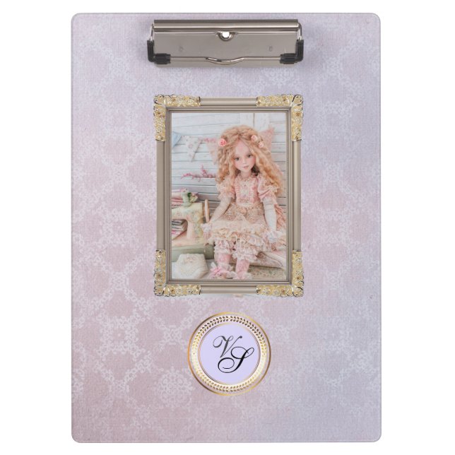 Modern Monogram Pink Lavender Doll Klemmbrett (Vorderseite)
