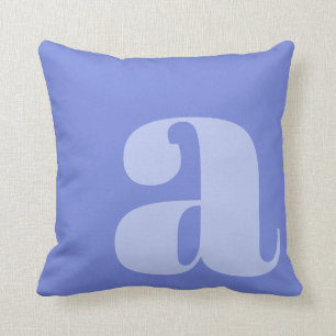 Modern Monogramm Anfangsbuchstabe Trend Periwinkle Kissen