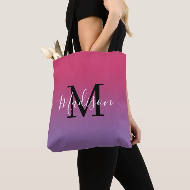 Modern Monogramm Name Rosa bis Lila Farbe Tasche (Von Nahem)