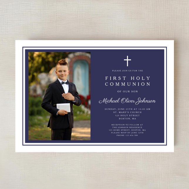 Modern Navy Blue Cross Boy Photo First Communion Einladung (Modern Navy Blue Cross Boy Photo First Communion Invitation)