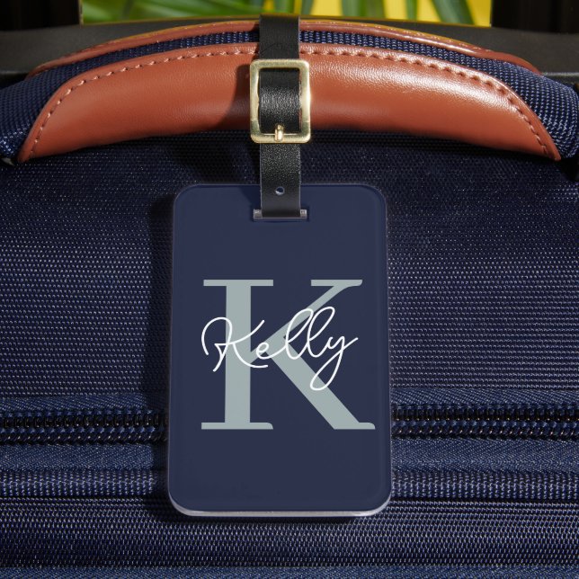 Modern Navy Blue Monogram Script Gepäckanhänger (Vorderseite Insitu 2)