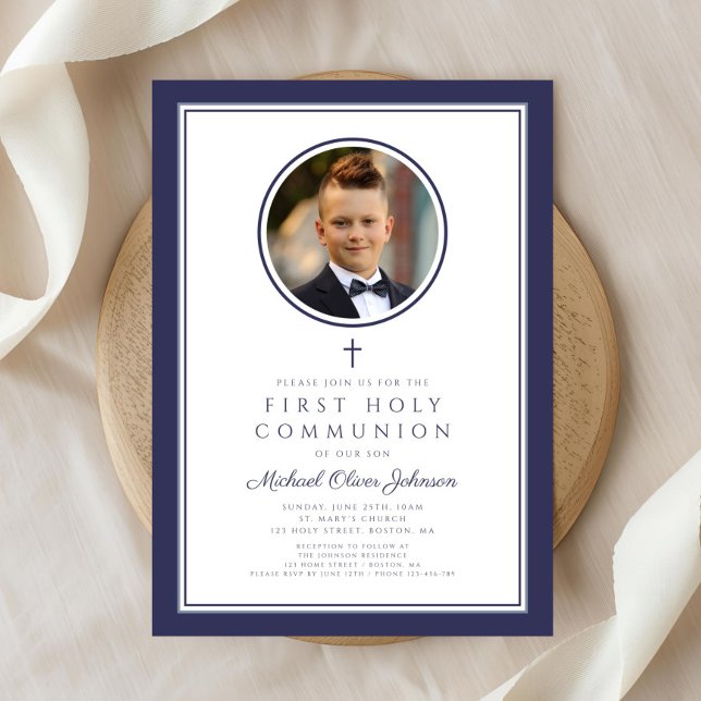 Modern Navy Blue Photo Boy First Communion Einladung (Modern Navy Blue Photo Boy First Communion Invitation)