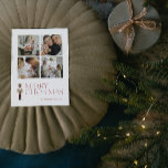 Modern Nutcracker Frohe Weihnachten 4 Foto<br><div class="desc">Mit der Modern Nutcracker Frory Christmas 4 Foto Typografy Holiday Postcard werden Sie sicher den Feiertagssjubeln verteilen! Diese Postkarte eignet sich hervorragend, um Liebenden eine fröhliche Urlaubssaison zu wünschen. Die festliche Typografie in Bordeaux sticht auf die Karte hervor und wird durch einen Aquarellknacker hervorgehoben, was dieses Stück angenehm festlich macht....</div>