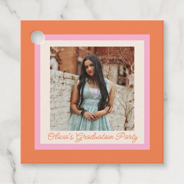 Modern Pink and Orange Border Photo Graduation Geschenkanhänger (Vorderseite)