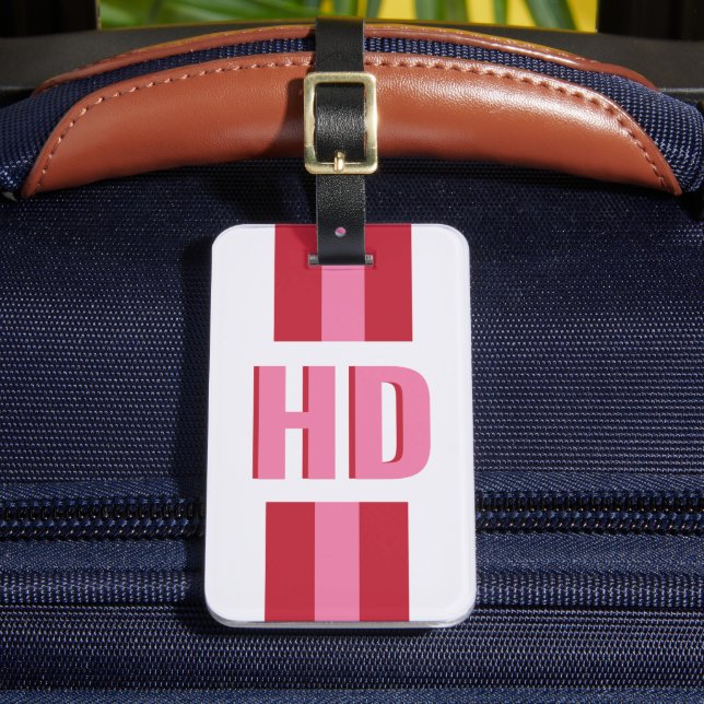 Modern Pink Red striped Shadow Monogram cute Girly Gepäckanhänger (Vorderseite Insitu 2)