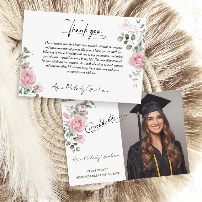 Modern Pink Roses Script Graduation Photo Dankeskarte (Von Creator hochgeladen)