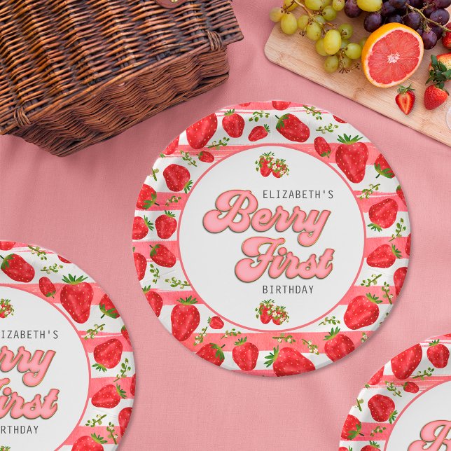 Modern Pink White Strawberry Birthday Berry First Pappteller (Von Creator hochgeladen)