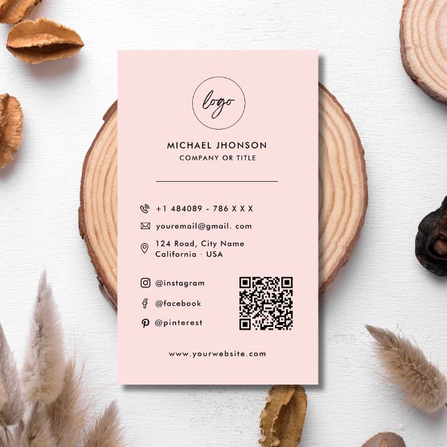 Modern Qr-Code Logo Social Media Icons Pink Visitenkarte (Von Creator hochgeladen)