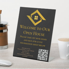 Modern Real Estate Black and gold custom logo Sockelschild
