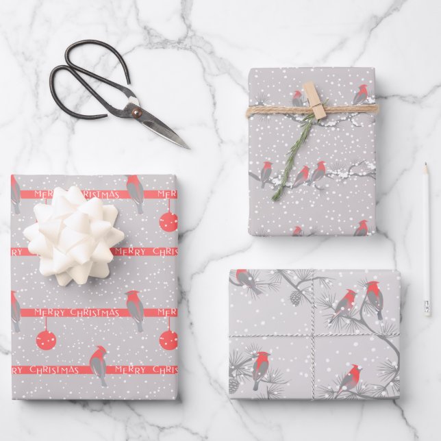Modern Red Cardinal Christmas Geschenkpapier Set (Vorderseite)
