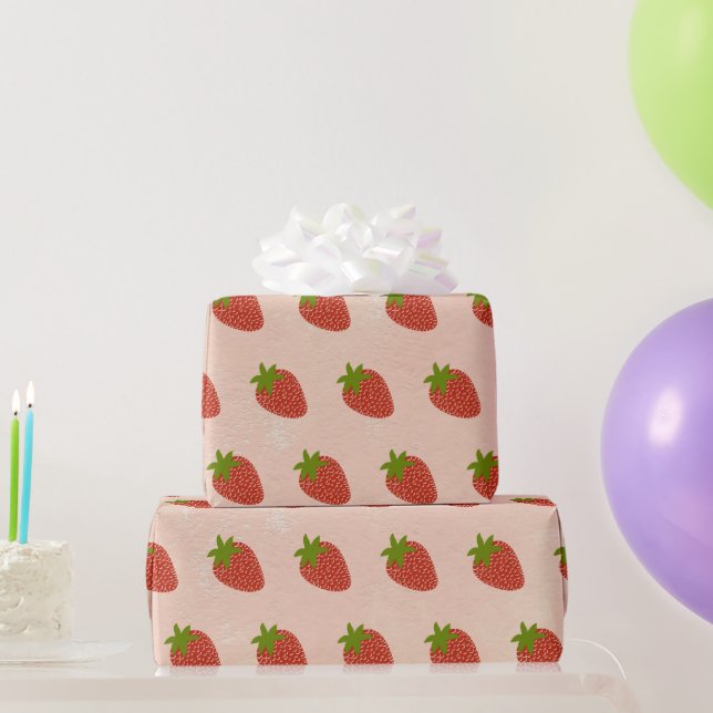 Modern Red Strawberries Brown Pattern Geschenkpapier (Partygeschenke)