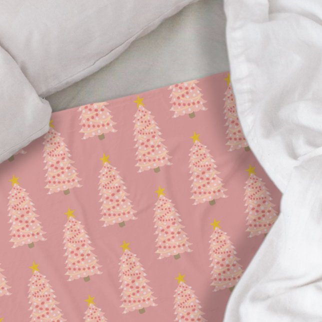 Modern rosa Weihnachtsbaum auf Mauve Fleece Blanke (Von Creator hochgeladen)