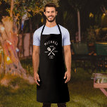 Modern Rustic BEST DAD EVER Cool Retro Vintage Schürze<br><div class="desc">Retro cool personalized "BEST DAD EVER" bbq apron in a logo-style typography design featuring the dad's name and the year he became a father. Great gift for Father's day or a unique birthday gift for the dad who loves to barbeque. This is the black version.</div>