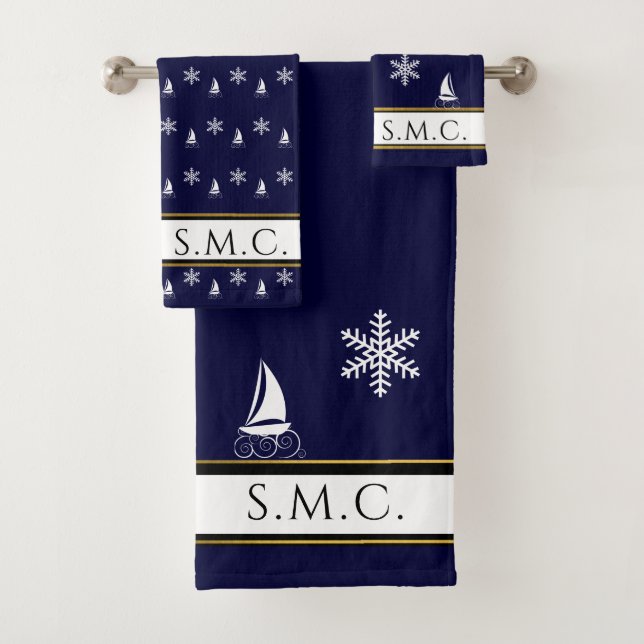 Modern Sailboat Snowflake Navy Blau Weiß Badhandtuch Set (Insitu)
