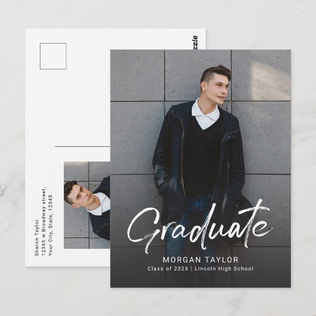 Modern Script Casual Photo Graduation Announcement Postkarte (Vorne/Hinten)