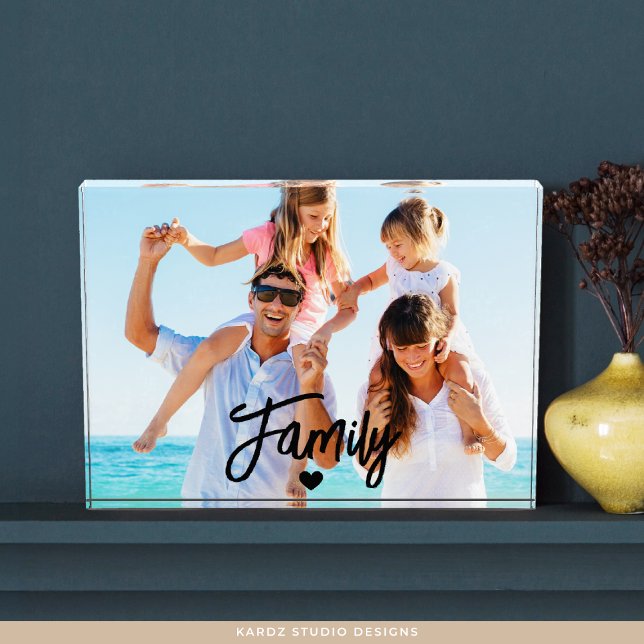 Modern Script Custom Family Photo Block (Von Creator hochgeladen)