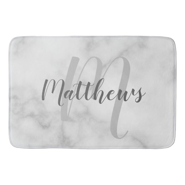 Modern Script Personalisiert Monogram und Familien Badematte (Vorderseite)