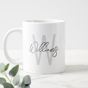 Modern Script Personalisiert Monogram und Name Jumbo-Tasse