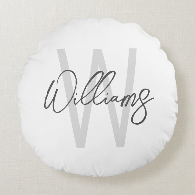 Modern Script Personalisiert Monogram und Name Rundes Kissen (Vorderseite)