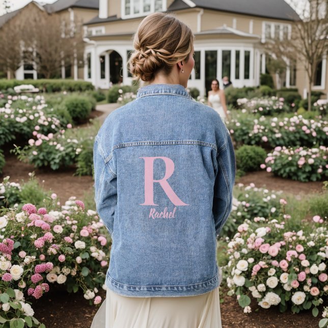 Modern Script Pink Personalisiert Monogram Name Jeansjacke (Hochzeit Rückseite)