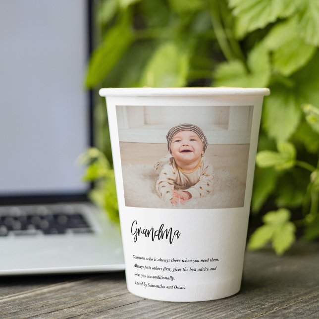 Modern Simple Best Oma jemals Best Beauty Gift Pappbecher (Von Creator hochgeladen)