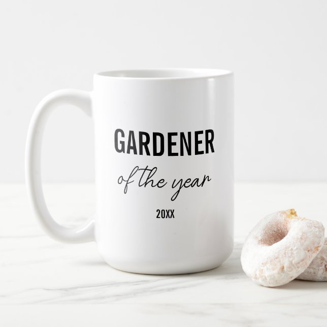 Modern Simple Black Typography Custom Gardener Kaffeetasse (Mit Donut)