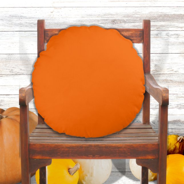 Modern Simple Pumpkin Orange Rundes Kissen (Von Creator hochgeladen)