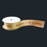 Modern Simple Script Gold Individuelle Name Geburt Satinband<br><div class="desc">Individuelle Name und Zeitalter mit modernem Drehbuch auf goldenem Hintergrund.</div>