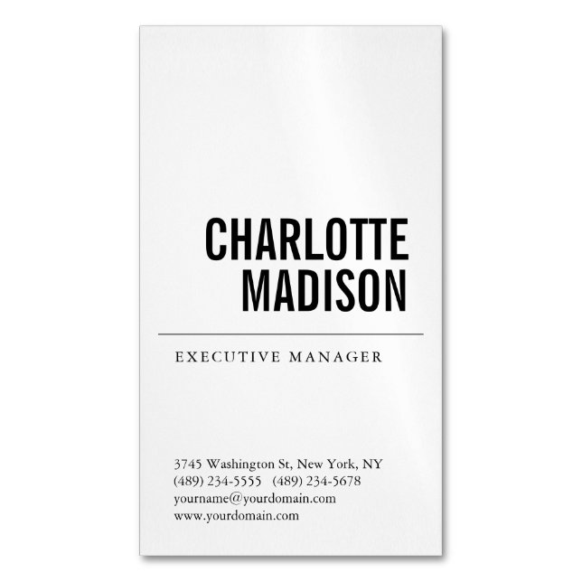Modern Simple White Trendy Minimalist Plain  Magnetische Visitenkarte (Vorderseite Vertikal)